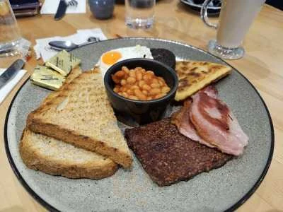 Breakfast photographed by a Broom Café visitor
